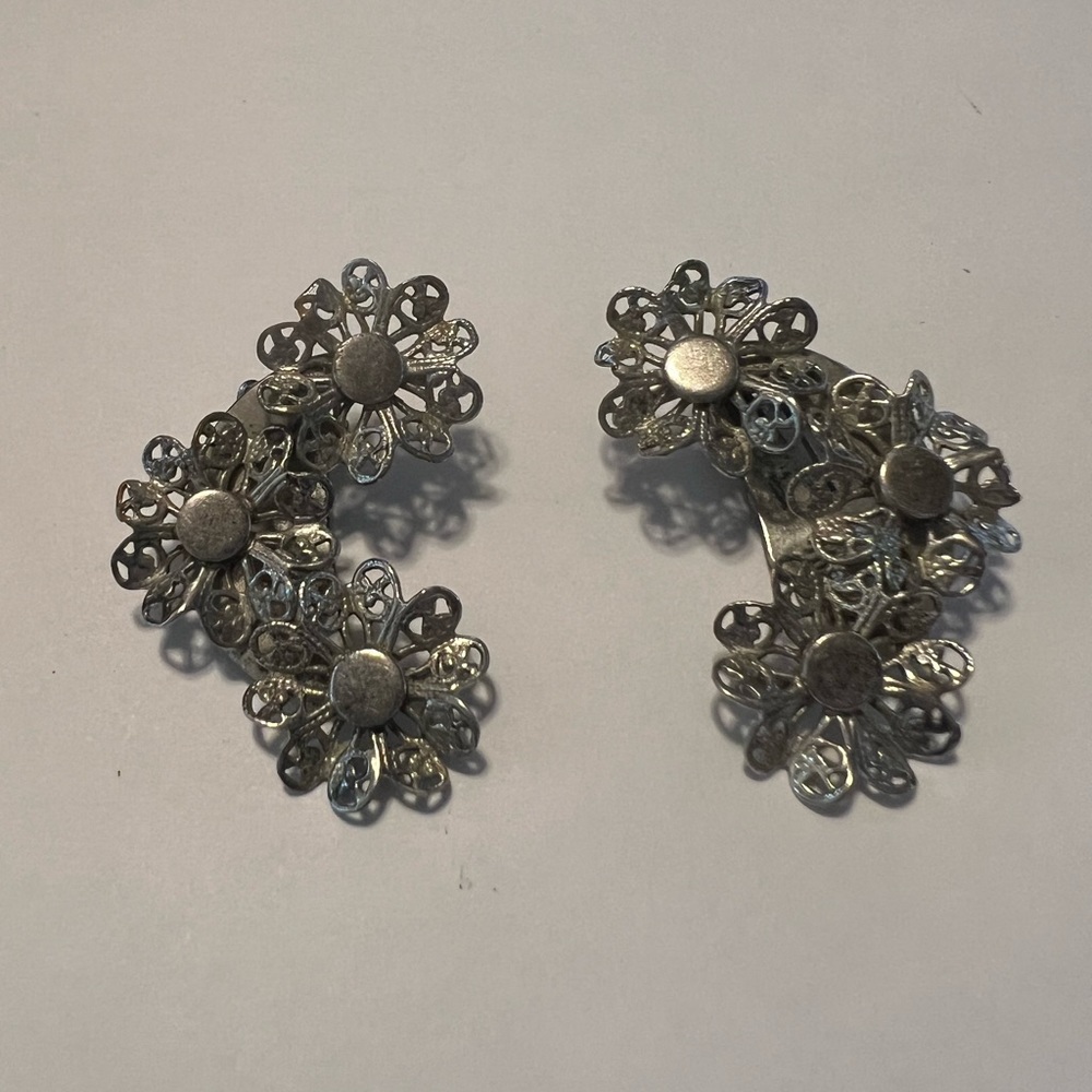 Mid century filigree flower earrings